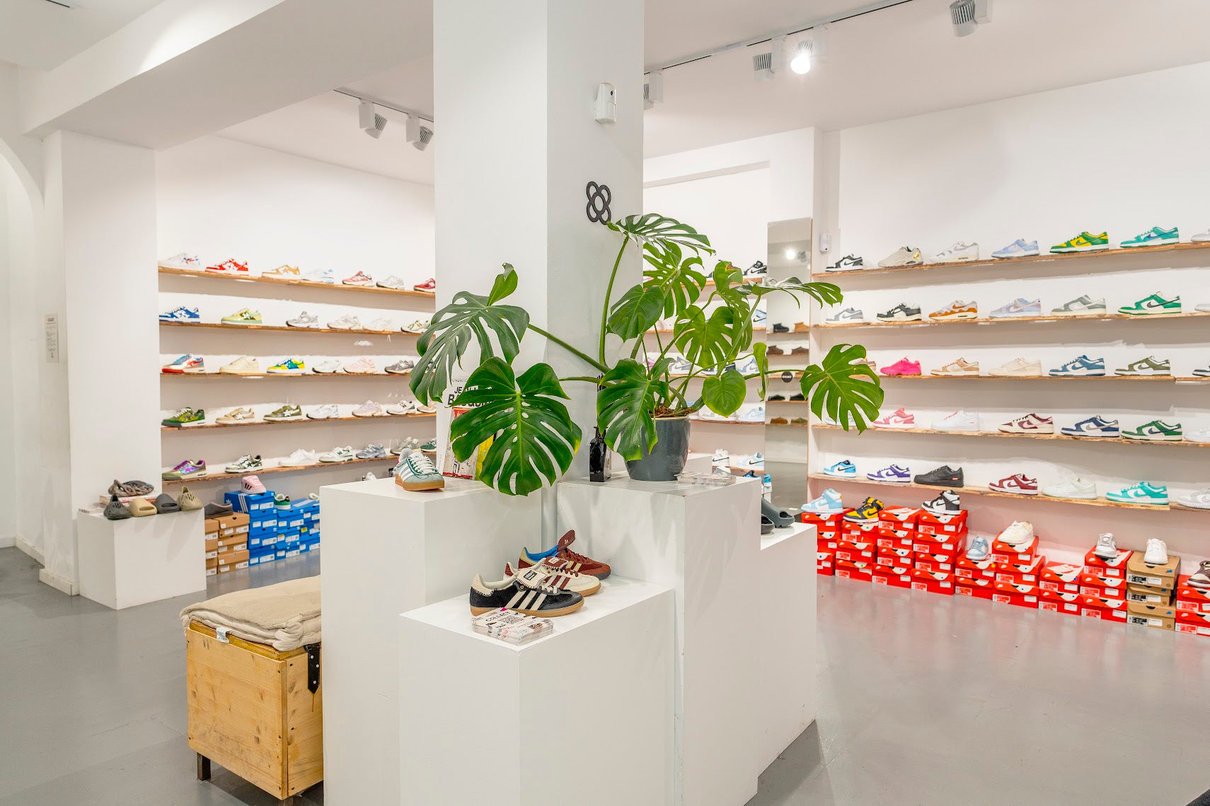 Exploring Streetwear in Barcelona: A Shopper's Guide