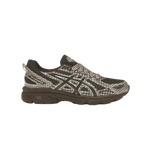 ASICS Gel-Venture 6 Story mfg. Reddish Brown Gingham – limited edition trail sneakers, ASICS x Story mfg. collaboration, reddish brown gingham pattern, retro outdoor running shoes