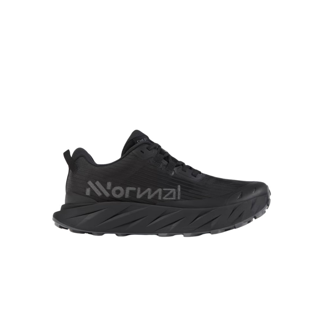 NNormal Cadí Men trail running shoes in Black with 4mm lugs