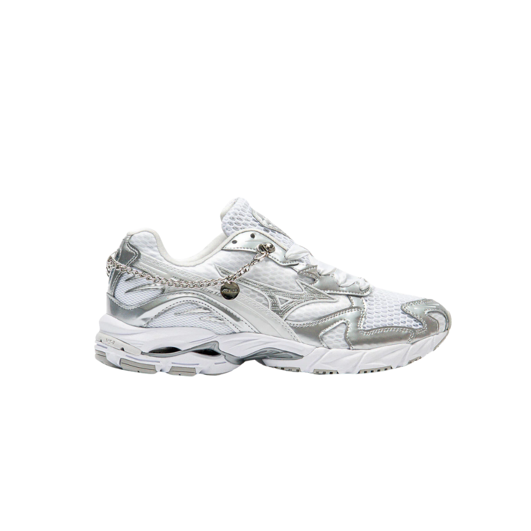Mizuno Wave Rider 10 sneakers in Cloudscape with Silver and Ultimate Gray details