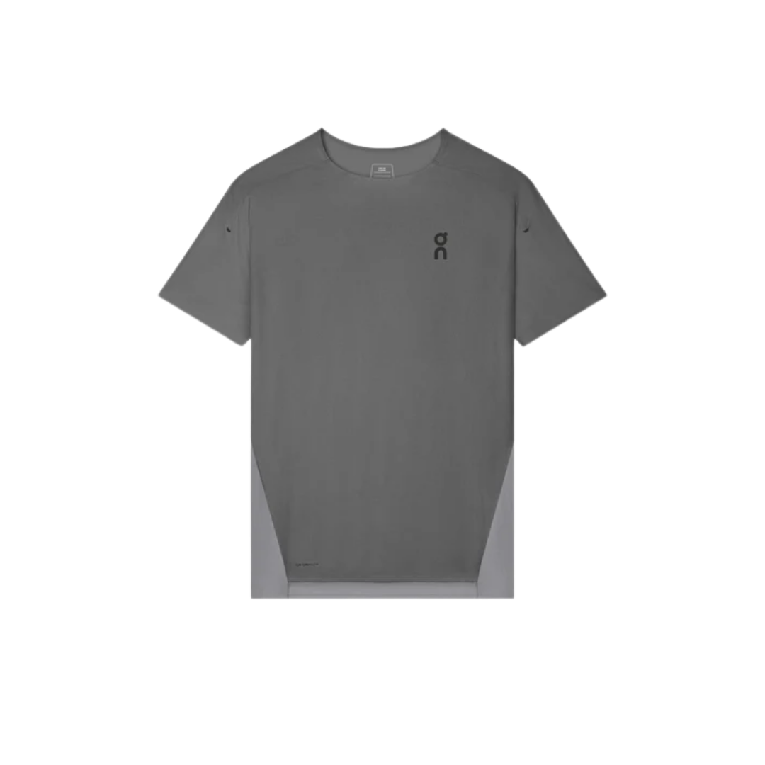 On Running Performance-T M in Ember/Ore with On DryTec™ fabric and reflective details