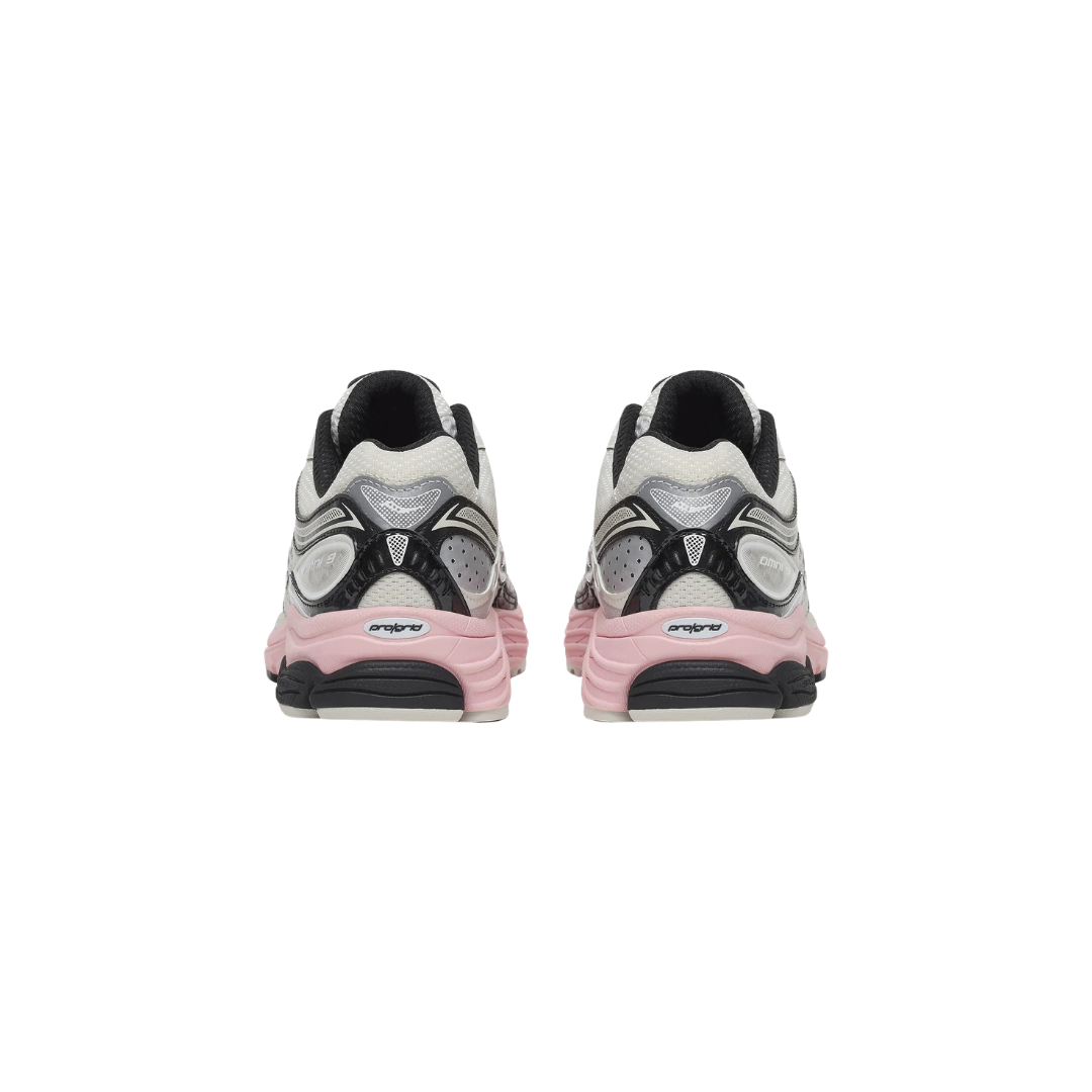 Saucony ProGrid Omni 9 in Quartz Touch retro running shoe