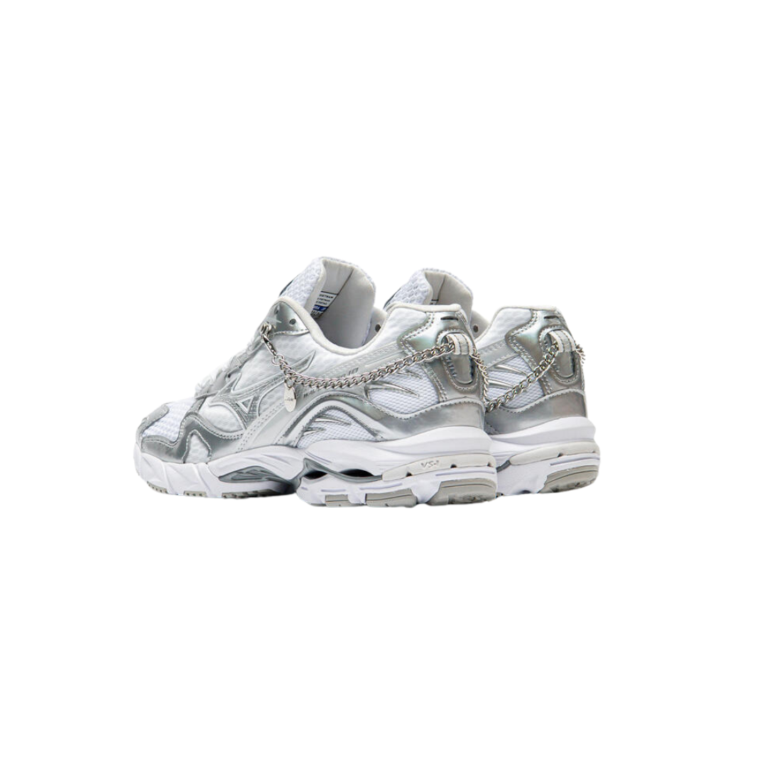 Mizuno Wave Rider 10 sneakers in Cloudscape with Silver and Ultimate Gray details