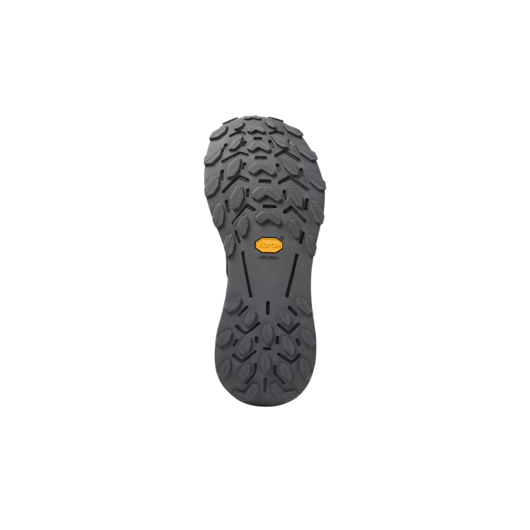 NNormal Cadí Men trail running shoes in Black with 4mm lugs