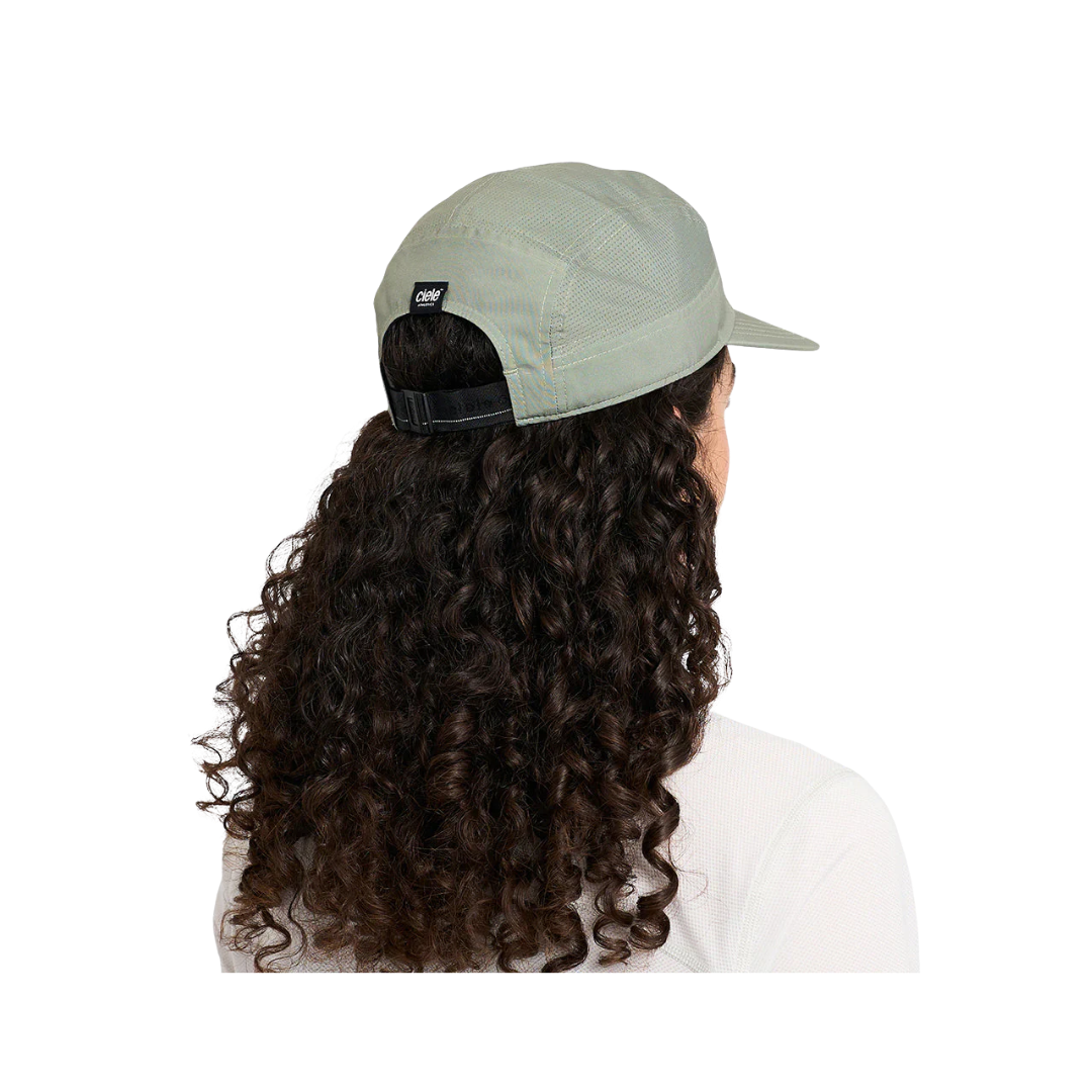 Ciele GOCap Comp Century Running Cap in Toad Green