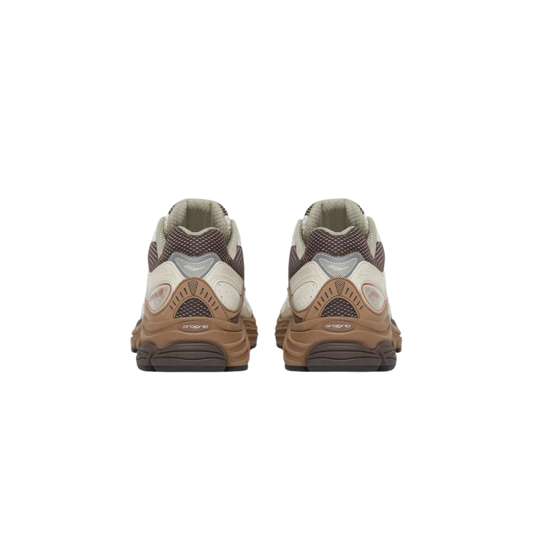 Saucony ProGrid Omni 9 Almond Coca retro running sneaker