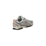 New Balance 204L - Silver Metallic / Flat Taupe