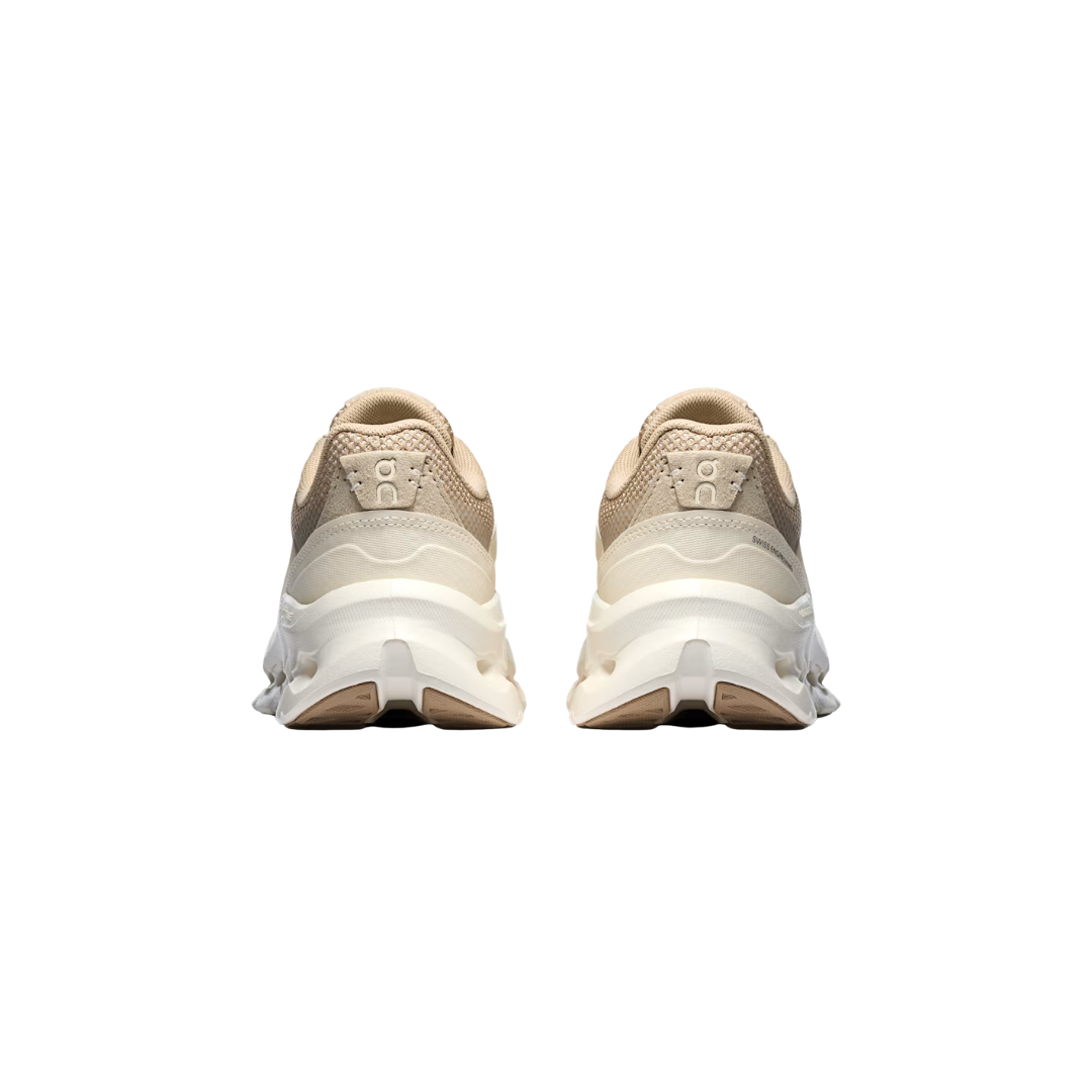 On Running Cloudtilt Arc W in Grain/Ivory with textured overlays and cushioned sole