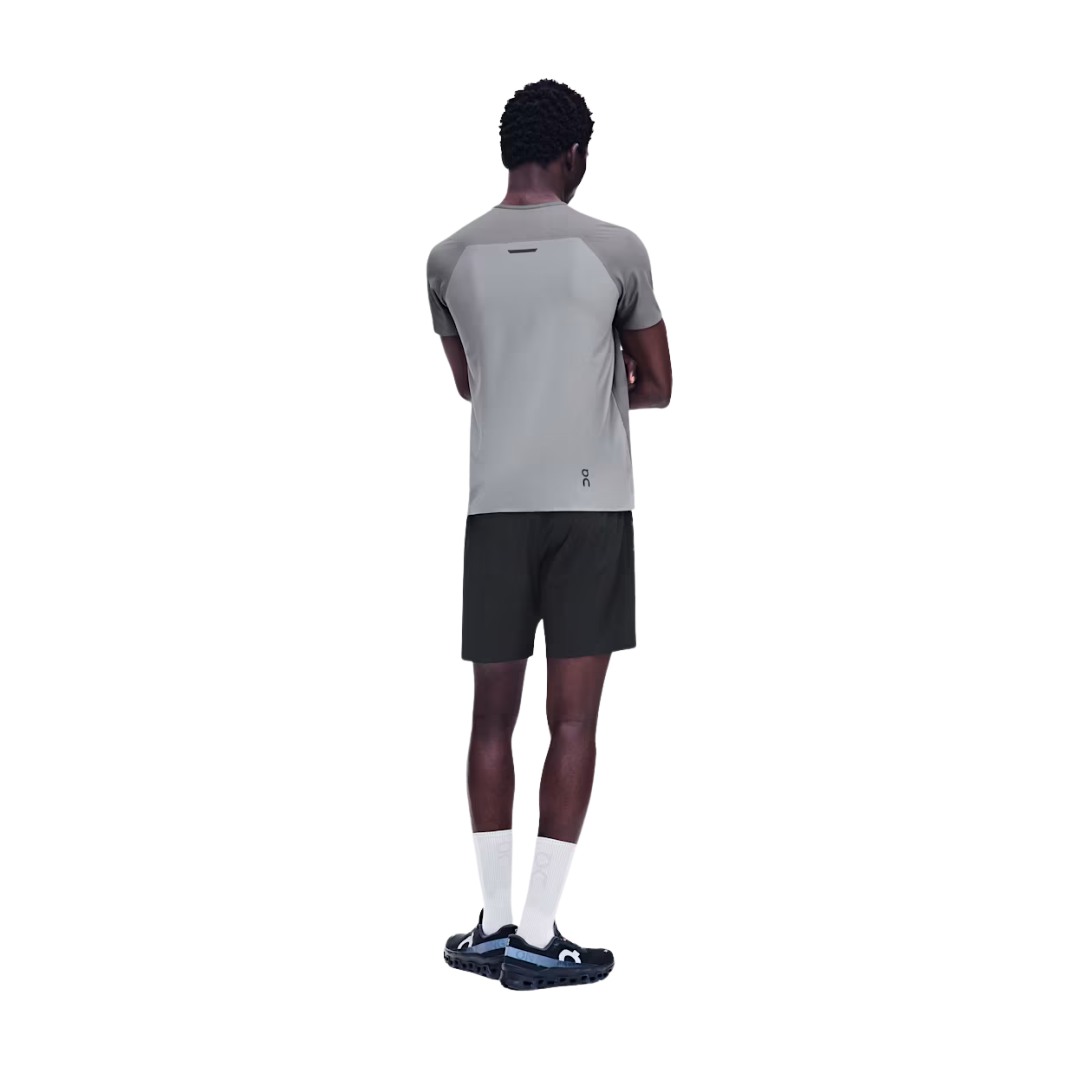 On Running Performance-T M in Ember/Ore with On DryTec™ fabric and reflective details