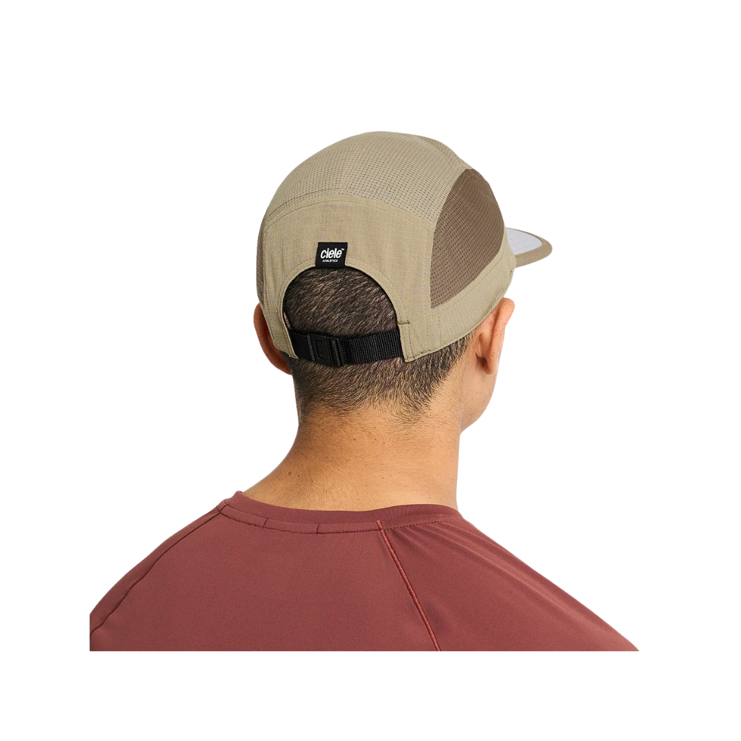 Ciele GOCap Field IconicBar in Canvas Cub with reflective Iconic Bar logo and SOFTflat brim