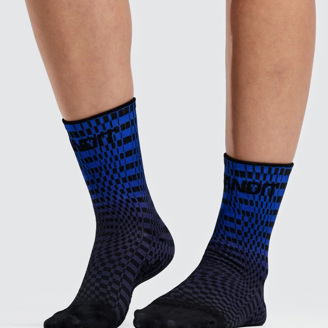 Bandit Lite Run Quarter Sock Bauhaus Blue – worn