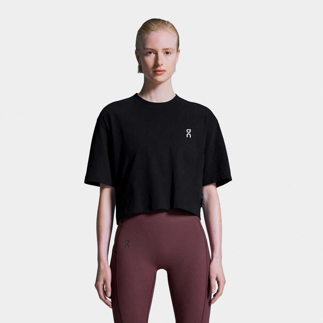 On Running Club Boxy-T Women Black – image 1 | COLLECT Barcelona