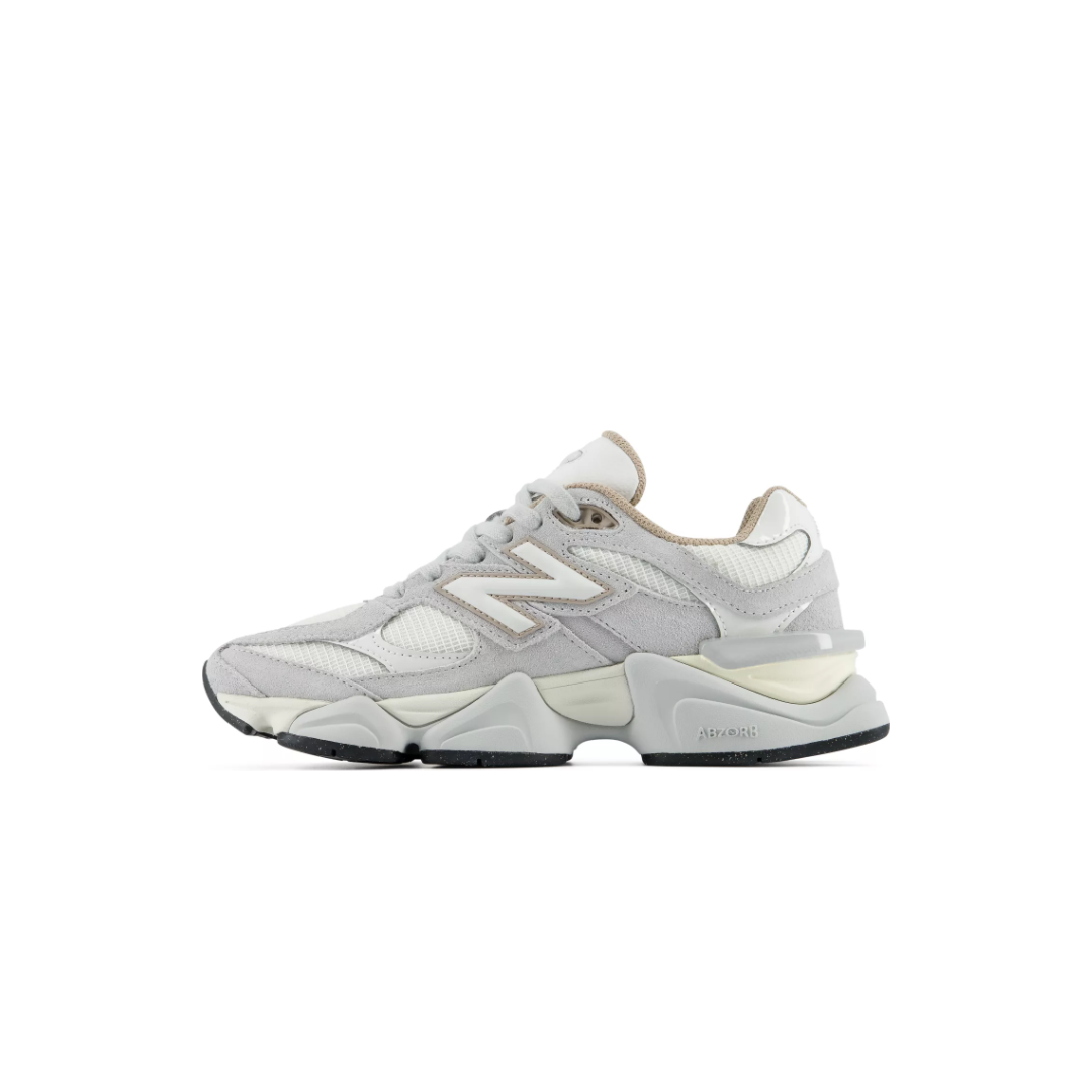 New Balance 9060 Driftwood / Sea Salt sneakers – view 2